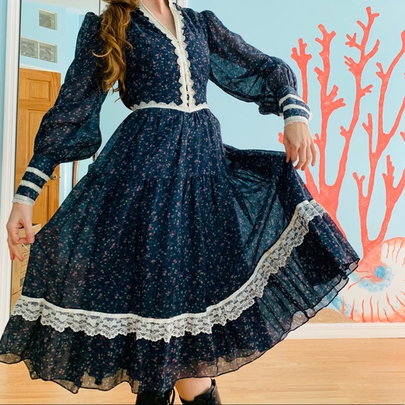 SOLD- Rare Gunne Sax Dark Blue Midi Dress - Picture 9 of 9
